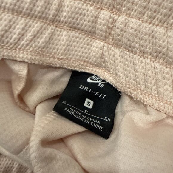 Vintage Nike Sb Shorts Mens Small Pink Sunday Skate Athletic Drifit Training - Picture 5 of 5